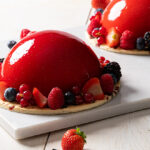Yoghurt Bombetaartjes met rood fruit recept